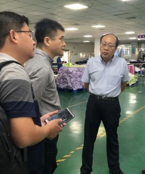 南昌华兴服装新闻头条，引领时尚潮流，创新发展铸就辉煌